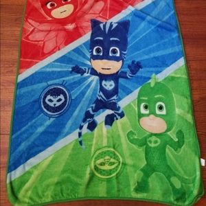 PJ Masks Power Up Throw